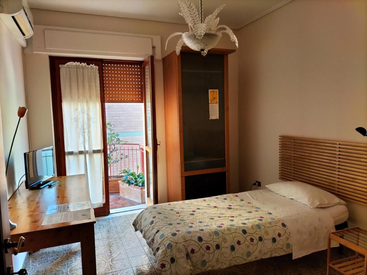 B&B Vanvitelli Caserta Bagian luar foto