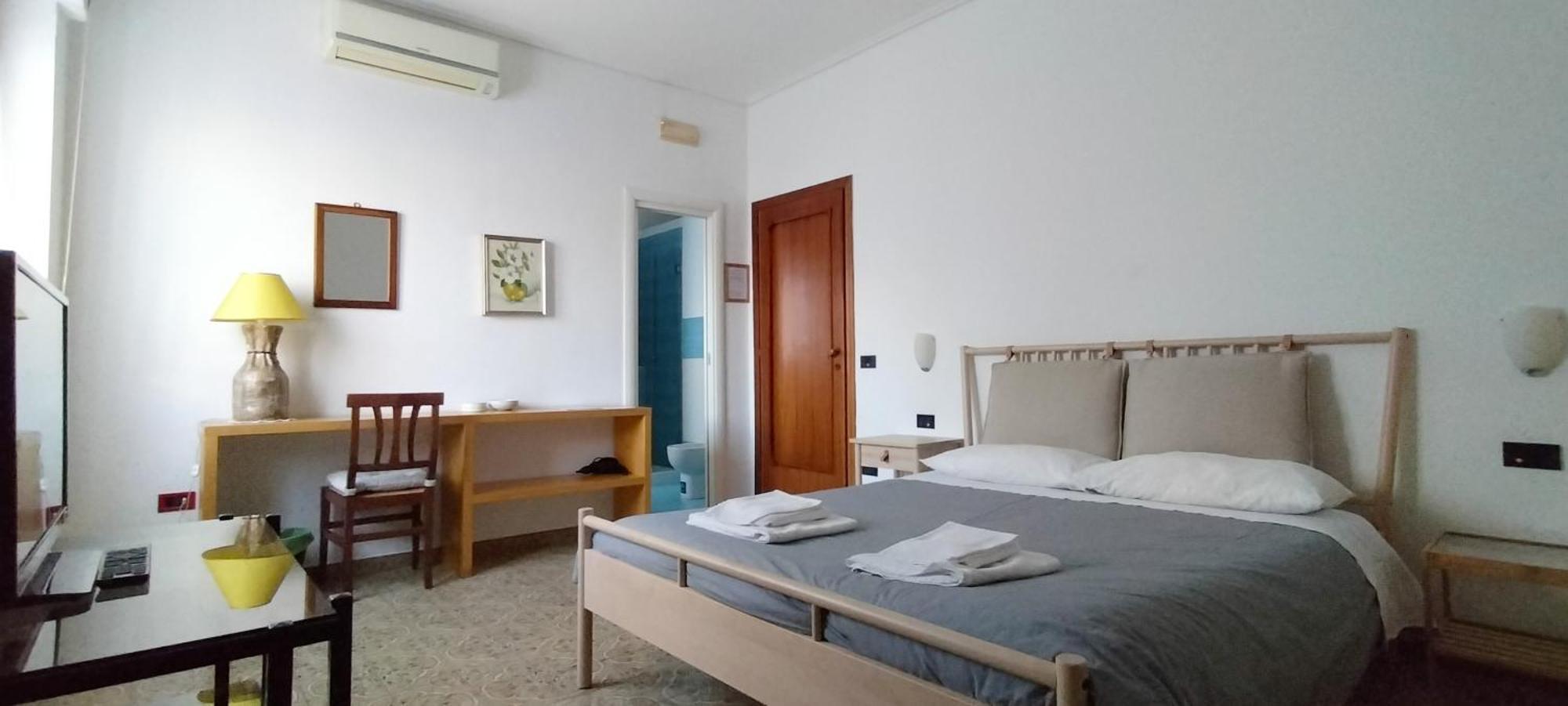 B&B Vanvitelli Caserta Bagian luar foto
